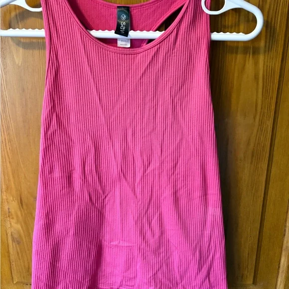 LG Pink Ribbed Tank Top - Picture 2 of 2
